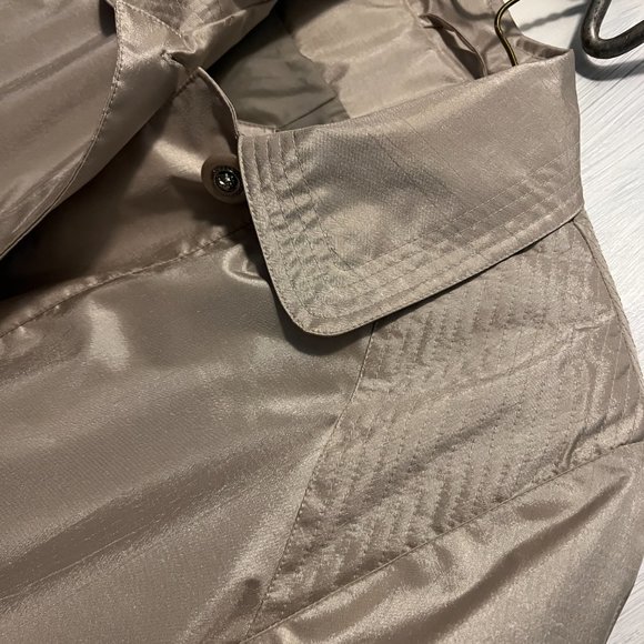 Vintage British Mist Trench Coat Shimmering Champagne Rain Size 12 Petite - Picture 5 of 16